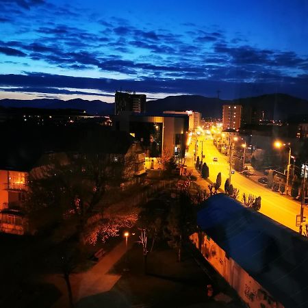 Studio 1o1o1 Appartamento Piatra Neamţ Esterno foto